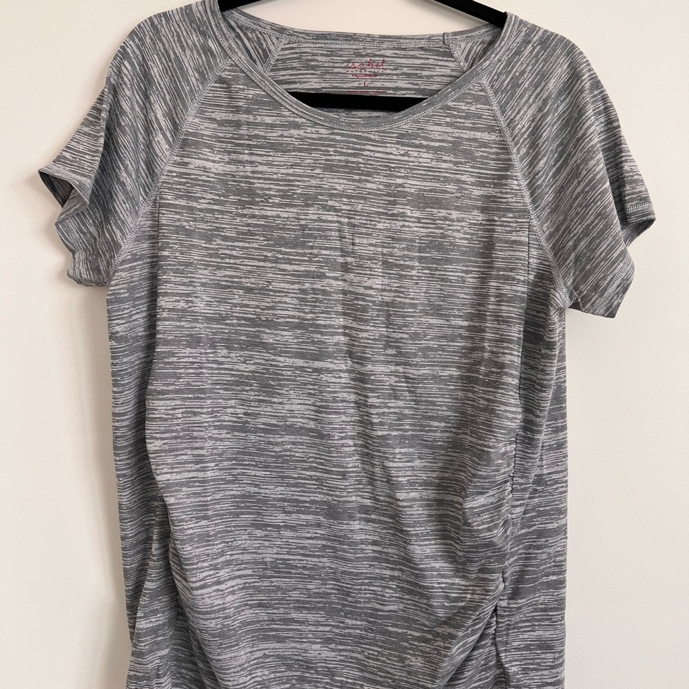 Ingrid & Isabel maternity workout top